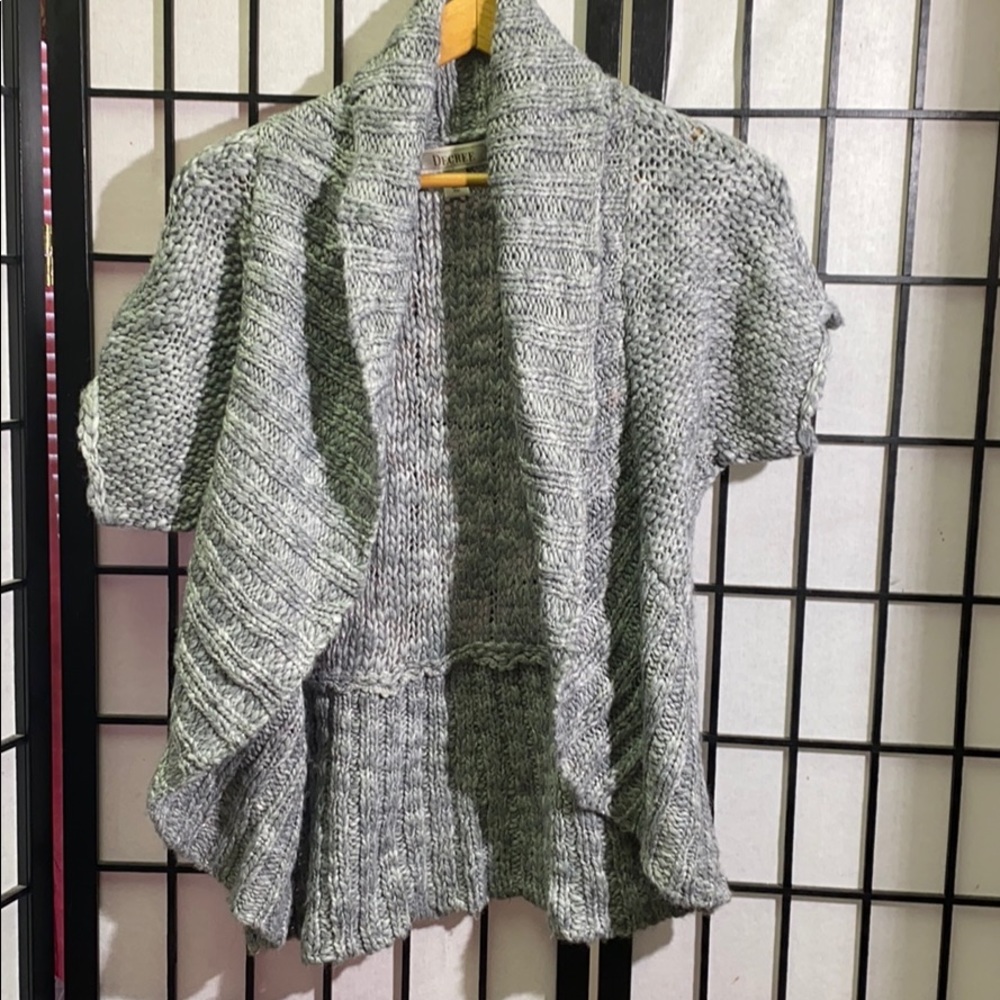 Decree Open Front Sweater Size M
